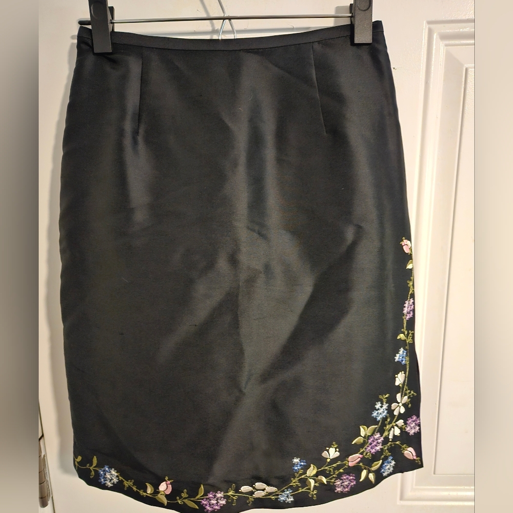 Anne Taylor silk 90s short embroidered pencil skirt 4